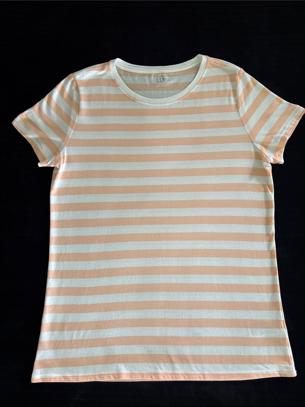GAP Sz M Ladies Peach & White Striped Short Sleeve Tee